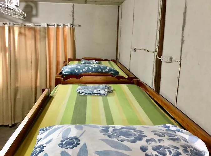 Strandhaus Condotel 호텔 *